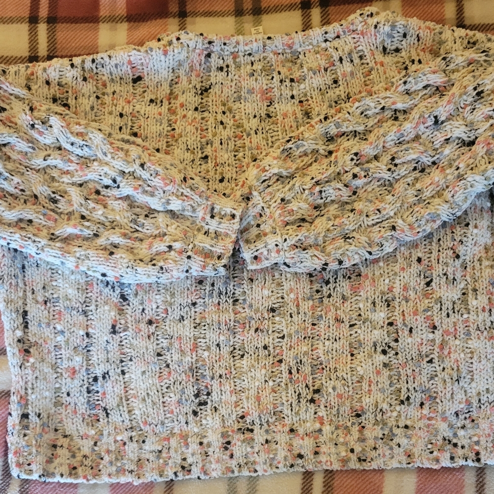 Jessica Simpson Sweater - Picture 5 of 5